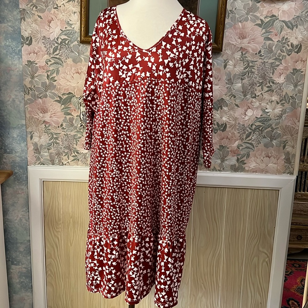 Women's Abstract pattern quarter sleeve dress size: 4XL NWOT
